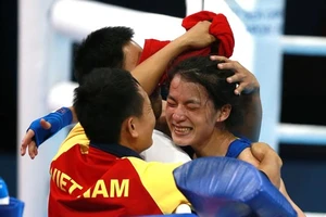 Bỏ bóng chuyền theo nghiệp boxing