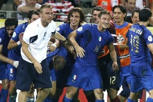 Italy Book Place in Final