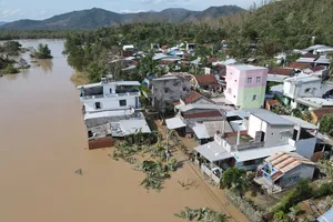 Nhiều khu vực của xã Tuy An Bắc vẫn đang ngập trong nước