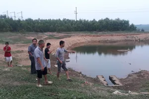 Hai học sinh tử vong khi nhảy xuống hồ cứu cháu bé 2 tuổi