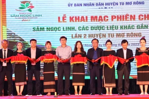 50 gian hàng tham gia phiên chợ Sâm Ngọc linh lần 2 ở Kon Tum 