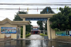 11 học sinh nhập viện sau khi ăn liên hoan