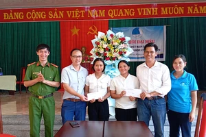 Đưa đồng bào Xơ Đăng xuống TPHCM học tập kinh nghiệm phục vụ du lịch