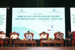 Tọa đàm "Cùng chung tay vì một cộng đồng không rác thải nhựa"