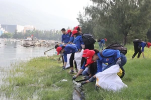 Các đơn vị liên quan tổ chức phong trào ngày chủ nhật xanh sạch đẹp ít nhất 2 tuần/ lần