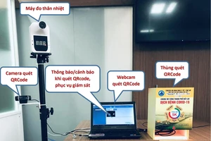 Mô hình sử dụng Thùng quét QRCode, camera quét QRCode và máy đo thân nhiệt kết nối, tích hợp vào 1 máy tính. Ảnh: Sở TT-TT TP Đà Nẵng