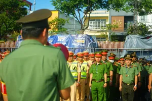 Công an TP Đà Nẵng huy động lực lượng, phương tiện tổ chức tổng diễn tập phương án bảo đảm an ninh trật tự, trật tự an toàn giao thông, phòng cháy chữa cháy và cứu nạn cứu hộ phục vụ DIFF 2025. Ảnh: XUÂN QUỲNH