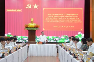 Toàn cảnh buổi làm việc. Ảnh: XUÂN QUỲNH
