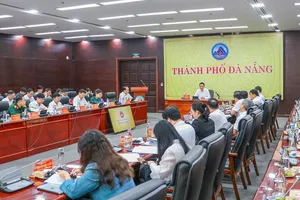 Ngày 12-11, ông Lê Ngọc Quang, Bí thư Thành ủy Đà Nẵng làm việc với Đảng ủy UBND TP Đà Nẵng về tình hình thực hiện nhiệm vụ thời gian qua, phương hướng, nhiệm vụ thời gian tới