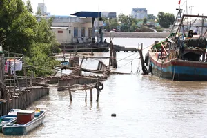 Đoạn bờ Bắc kênh Nông Trường " đóng băng" kể từ sau sự cố cách đây 4 năm