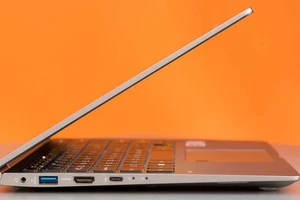 Cho sinh viên mượn laptop miễn phí