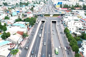 Giao thông tại khu vực nút giao An Sương đang tốt hơn. Ảnh: CAO THĂNG