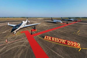 “Đã mắt” ngắm G700 - ngôi sao của triển lãm hàng không Airshow 2022 tại Sân bay Vân Đồn