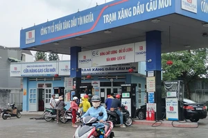 Cây xăng gần Cầu Mới thuộc Tổng Công ty Tín Nghĩa