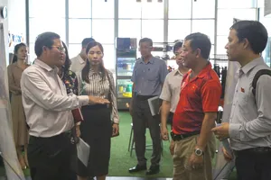 Ban VH-XH, HĐND TPHCM khảo sát cơ sở vật chất Trung tâm Thể dục Thể thao quận 5. Ảnh: THẢO LÊ