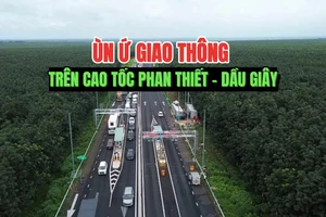 Ùn ứ giao thông trên cao tốc Phan Thiết - Dầu Giây