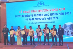 Lễ trao giải thưởng Báo chí tuyên truyền về an toàn giao thông năm 2023