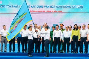 Phát động năm an toàn giao thông 2024 với chủ đề “Thượng tôn pháp luật để xây dựng văn hóa giao thông an toàn”