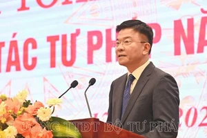 Phó Thủ tướng Chính phủ Lê Thành Long phát biểu tại hội nghị . Ảnh: CỔNG THÔNG TIN ĐIỆN TỬ BỘ TƯ PHÁP 