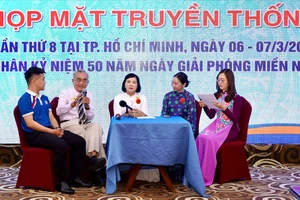 Nhớ về một thời tay bút, tay súng