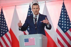 Bộ trưởng Quốc phòng Mỹ Pete Hegseth phát biểu trong một cuộc họp báo. Ảnh tư liệu: PAP/TTXVN