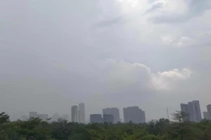 Những cơn mưa báo hiệu sắp chuyển mùa ở miền Nam