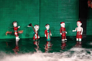 Một cảnh trong vở múa rối nước Huyền sử Yết Kiêu