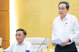 Chủ tịch Quốc hội Trần Thanh Mẫn, Chủ tịch Ủy ban Dự thảo sửa đổi, bổ sung một số điều của Hiến pháp năm 2013 chủ trì phiên họp