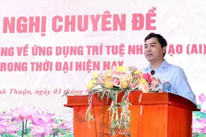 Bí thư Tỉnh ủy Bình Thuận Nguyễn Hoài Anh phát biểu kết luận tại hội nghị