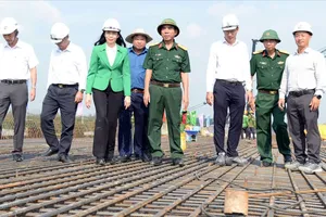 Các đơn vị cam kết đẩy nhanh tiến độ dự án cao tốc Cao Lãnh - An Hữu, dự án thành phần 2, giai đoạn 1