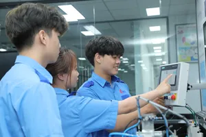 Mời giao lưu trực tuyến: Tính toán hợp lý để chọn ngành – chọn trường