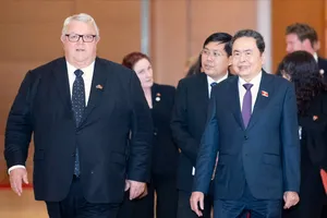 Chủ tịch Quốc hội Trần Thanh Mẫn và Chủ tịch Quốc hội New Zealand Gerry Brownlee. Ảnh: VIẾT CHUNG