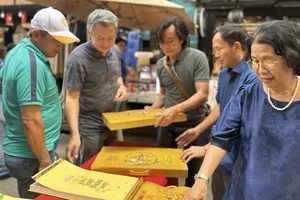 Lịch sử Việt Nam đầy sống động trên những trang lịch