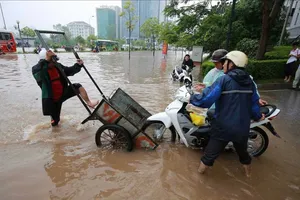 Bao giờ Hà Nội và miền Bắc ngớt mưa?