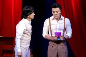 Lớp nghệ sĩ kế thừa giỏi nghề của sân khấu cải lương TPHCM: NSƯT Võ Minh Lâm (phải) và nghệ sĩ Nguyễn Minh Trường trong vở Cô đào hát