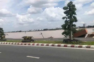 Kè Thường Thới Tiền bị sụp hoàn toàn mái taluy