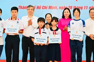 Đoàn đại biểu dự Đại hội MTTQ Việt Nam TPHCM chung tay chăm lo an sinh xã hội