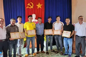 Đắk Lắk: Khen thưởng 11 cá nhân cứu người trong mưa lũ