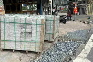 Khẩn trương nạo vét khơi thông dòng chảy hạn chế ngập sâu các tuyến đường