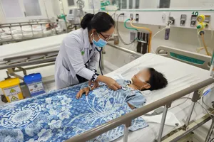 Vụ tai nạn trên đường cao tốc Vĩnh Hảo- Phan Thiết: Bé trai 9 tuổi kẹt dưới ghế bị dập phổi