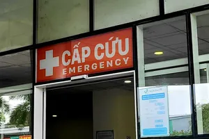 Hàng chục người ở TPHCM nhập viện nghi do ngộ độc bánh mì