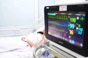 Hai cô gái thoát chết kể lại giây phút kinh hoàng trong vụ cháy quán ăn trên đường Trần Hưng Đạo