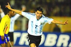Những ngôi sao thắp sáng Copa America 2004