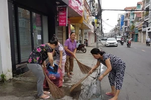 Cùng nhau làm sạch nhà, sạch phố 