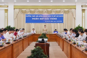 Quang cảnh phiên họp giải trình. Ảnh: VIỆT DŨNG