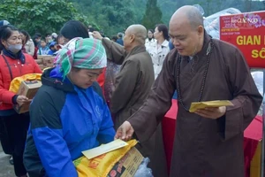 “Tết yêu thương” đến với hàng ngàn hộ nghèo, gia đình chính sách vùng núi cao biên giới 