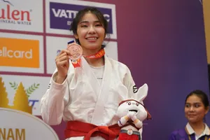 Đặng Thị Huyền giành HCĐ nội dung Ne-Waza GI hạng 52kg. Ảnh: DŨNG PHƯƠNG
