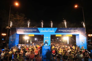 Hơn 10.000 người tham dự giải Marathon TPHCM 2025