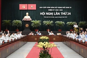 Podcast bản tin trưa 2-12: Hội nghị Thành ủy TPHCM bàn giải pháp phát triển kinh tế - xã hội năm 2024; Vàng nhẫn 4 số 9 tiếp tục lập đỉnh mới