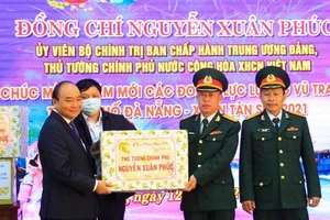 Thủ tướng Nguyễn Xuân Phúc: Việt Nam là một trong số ít các nước tăng trưởng dương trên thế giới 